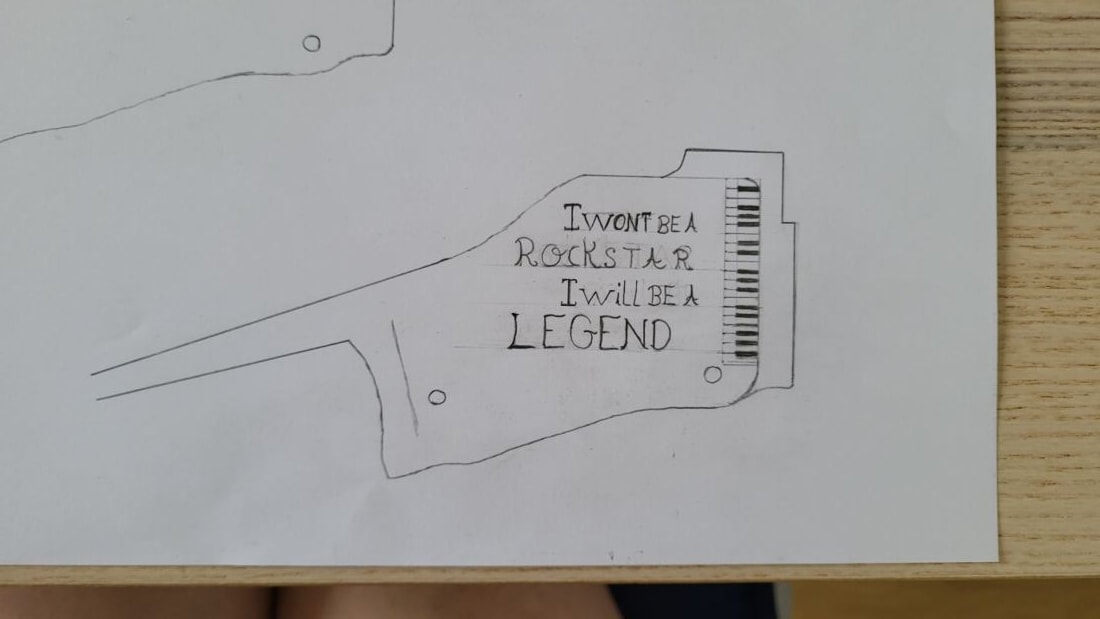 Croquis de la crosse et de la devise