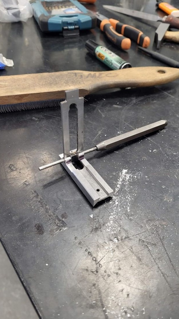 Le prototype assemblé à l'établi, jamais monté sur l'arme